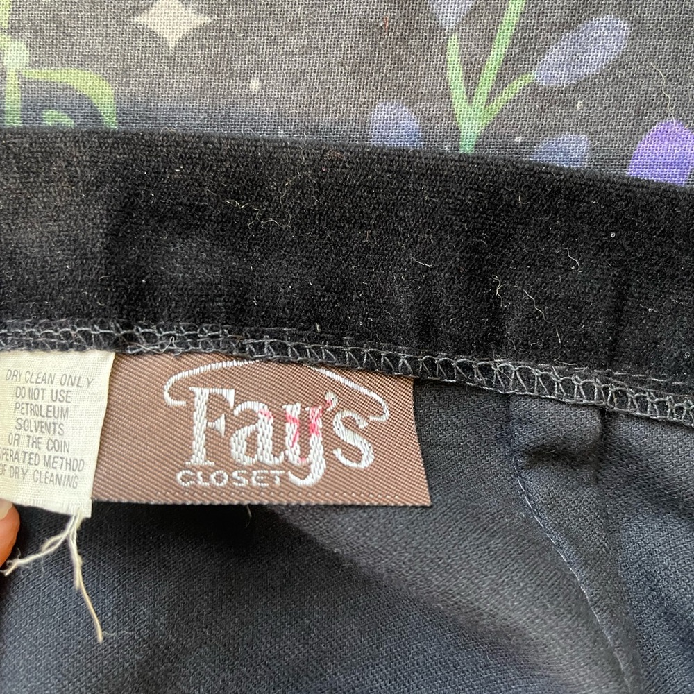 Vintage velvet skirt with front pleats and pockets - Picture 5 of 6